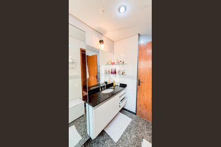 Apartamento à venda com 126m², 4 quartos e 2 vagasBanheiro da Suíte