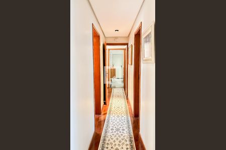 Apartamento à venda com 126m², 4 quartos e 2 vagasCorredor