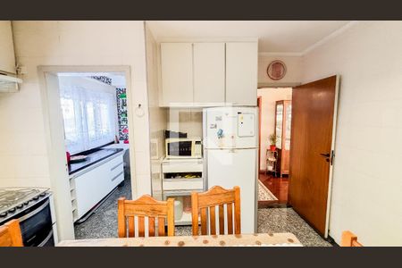 Apartamento à venda com 126m², 4 quartos e 2 vagasCozinha