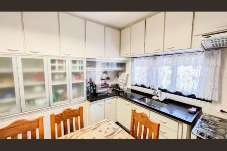 Apartamento à venda com 126m², 4 quartos e 2 vagasCozinha