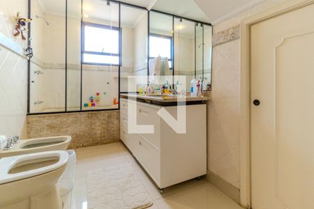 Apartamento à venda com 323m², 4 quartos e 3 vagasBanheiro 2