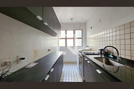 Cozinha de apartamento à venda com 3 quartos, 64m² em Vila Sofia, São Paulo