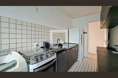 Cozinha de apartamento à venda com 3 quartos, 64m² em Vila Sofia, São Paulo