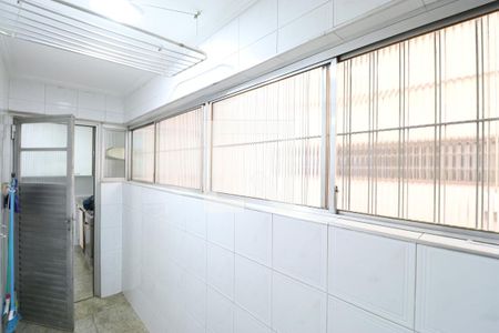 Apartamento à venda com 84m², 3 quartos e 1 vagaÁrea de Serviço