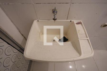 Casa à venda com 65m², 2 quartos e sem vagaÁrea e serviço