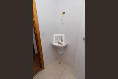 Apartamento à venda com 38m², 2 quartos e sem vaga Apartamento à venda com 38m², 2 quartos e sem vagaBanheiro