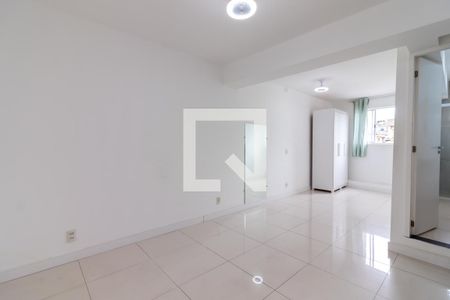 Sala e Cozinha de apartamento para alugar com 1 quarto, 26m² em Imirim, São Paulo