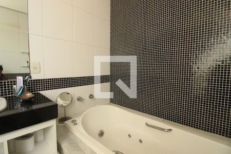 Apartamento à venda com 400m², 5 quartos e 6 vagasBanheiro 