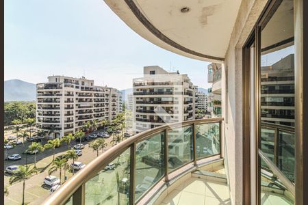 Apartamento à venda com 89m², 3 quartos e 2 vagasSuíte - Varanda