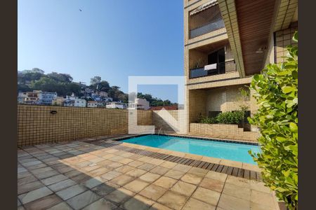 Apartamento para alugar com 165m², 3 quartos e 2 vagas Apartamento para alugar com 165m², 3 quartos e 2 vagasÁrea comum - Piscina