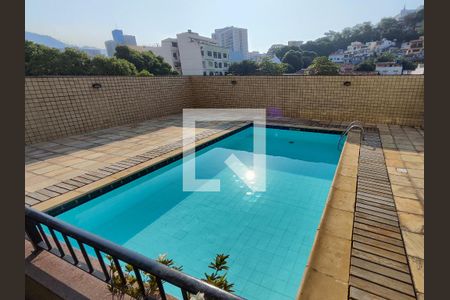 Apartamento para alugar com 165m², 3 quartos e 2 vagas Apartamento para alugar com 165m², 3 quartos e 2 vagasÁrea comum - Piscina