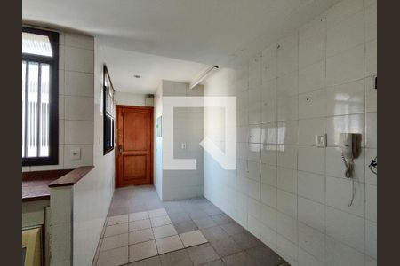 Apartamento para alugar com 165m², 3 quartos e 2 vagas Apartamento para alugar com 165m², 3 quartos e 2 vagasCozinha