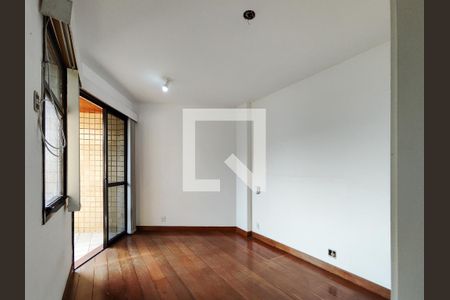 Apartamento para alugar com 165m², 3 quartos e 2 vagas Apartamento para alugar com 165m², 3 quartos e 2 vagasSuíte