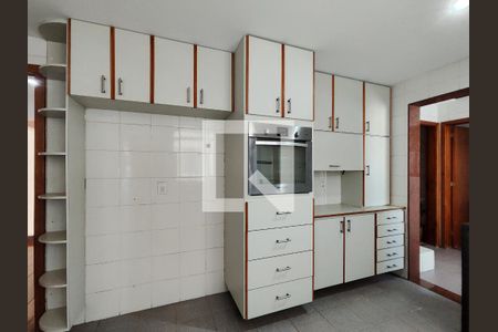 Apartamento para alugar com 165m², 3 quartos e 2 vagas Apartamento para alugar com 165m², 3 quartos e 2 vagasCozinha