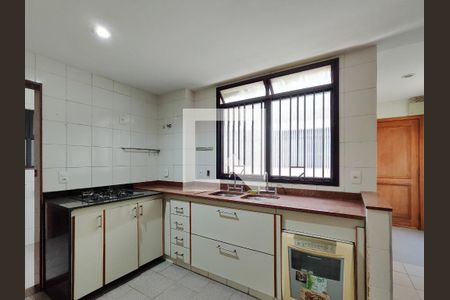 Apartamento para alugar com 165m², 3 quartos e 2 vagas Apartamento para alugar com 165m², 3 quartos e 2 vagasCozinha