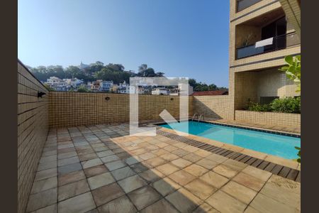 Apartamento para alugar com 165m², 3 quartos e 2 vagas Apartamento para alugar com 165m², 3 quartos e 2 vagasÁrea comum - Piscina