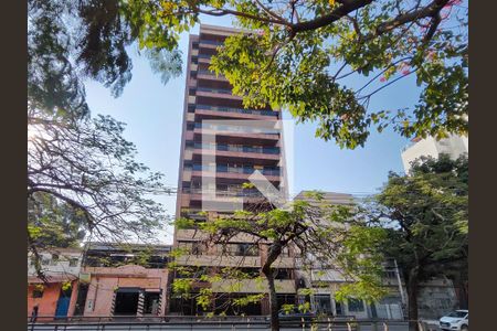 Apartamento para alugar com 165m², 3 quartos e 2 vagas Apartamento para alugar com 165m², 3 quartos e 2 vagasFachada e portaria