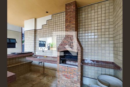 Apartamento para alugar com 165m², 3 quartos e 2 vagas Apartamento para alugar com 165m², 3 quartos e 2 vagasÁrea comum - Churrasqueira