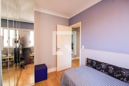 Apartamento à venda com 97m², 3 quartos e 2 vagasQuarto 2