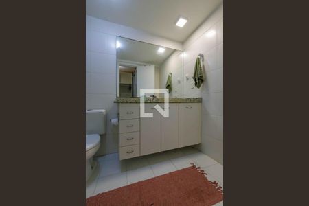 Apartamento à venda com 94m², 2 quartos e 1 vagaBanheiro da Suíte