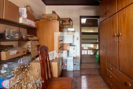 Casa para alugar com 640m², 8 quartos e 4 vagasDepósito