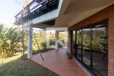 Casa para alugar com 640m², 8 quartos e 4 vagasQuintal