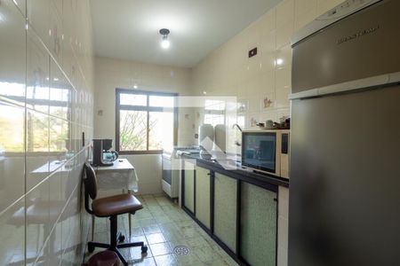 Casa para alugar com 640m², 8 quartos e 4 vagasCozinha