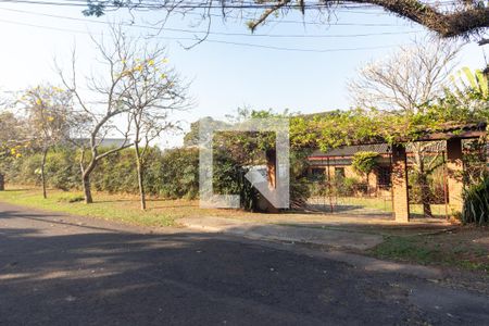 Casa para alugar com 640m², 8 quartos e 4 vagasFachada