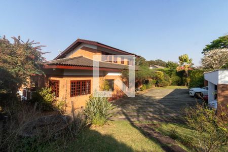 Casa para alugar com 640m², 8 quartos e 4 vagasFachada