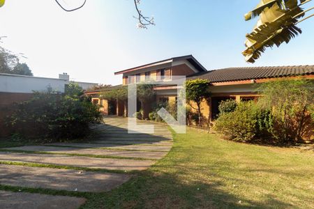 Casa para alugar com 640m², 8 quartos e 4 vagasFachada