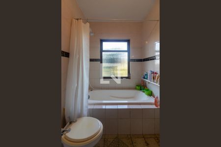 Casa para alugar com 640m², 8 quartos e 4 vagasBanheiro do Quarto 4