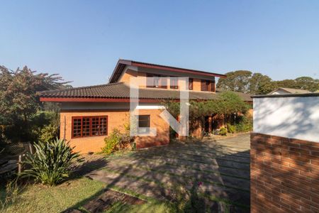 Casa para alugar com 640m², 8 quartos e 4 vagasFachada