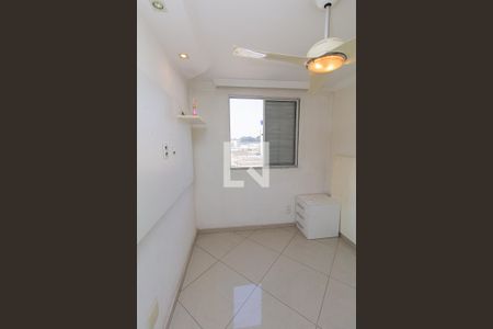 Quarto 2 de apartamento para alugar com 2 quartos, 44m² em Jardim Santa Teresinha, São Paulo