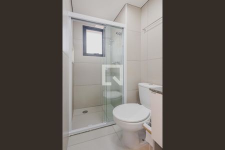 Banheiro de kitnet/studio para alugar com 1 quarto, 27m² em Pinheiros, São Paulo