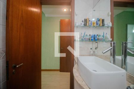 Apartamento à venda com 94m², 3 quartos e 2 vagas Apartamento à venda com 94m², 3 quartos e 2 vagasBanheiro da Suíte