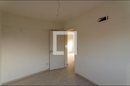 Quarto 1 de apartamento para alugar com 2 quartos, 67m² em Santo Antônio, Porto Alegre