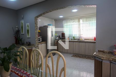 Casa à venda com 300m², 3 quartos e 4 vagasCozinha