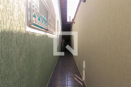 Casa à venda com 300m², 3 quartos e 4 vagasCorredor lateral