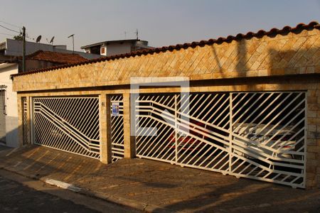 Casa à venda com 300m², 3 quartos e 4 vagasFachada