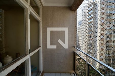 Apartamento para alugar com 150m², 4 quartos e 2 vagasVaranda