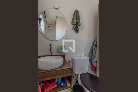 Casa à venda com 300m², 4 quartos e 4 vagasBanheiro da Suíte 2