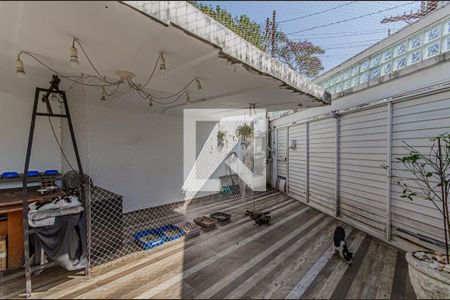 Casa à venda com 300m², 4 quartos e 4 vagasGaragem