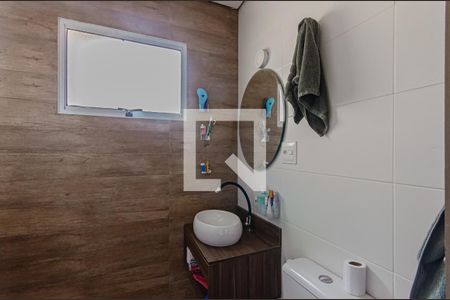 Casa à venda com 300m², 4 quartos e 4 vagasBanheiro da Suíte 2