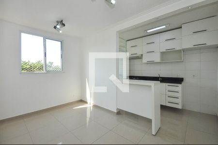 Sala de apartamento à venda com 2 quartos, 42m² em Pirajussara, São Paulo