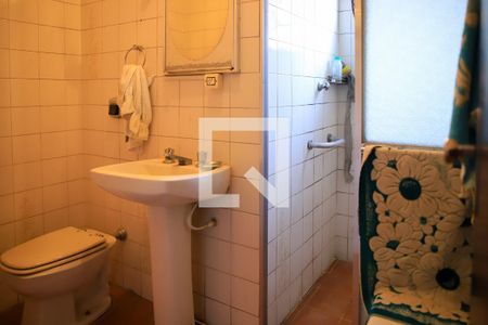 Casa à venda com 350m², 4 quartos e 2 vagas Casa à venda com 350m², 4 quartos e 2 vagasBanheiro