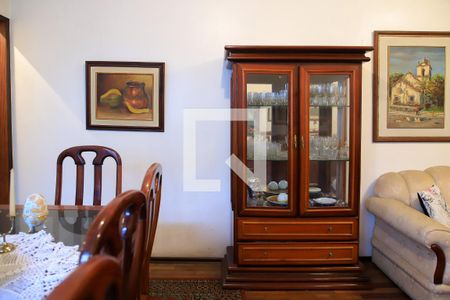 Casa à venda com 350m², 4 quartos e 2 vagas Casa à venda com 350m², 4 quartos e 2 vagassala