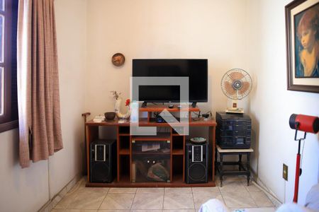 Casa à venda com 350m², 4 quartos e 2 vagas Casa à venda com 350m², 4 quartos e 2 vagasquarto4