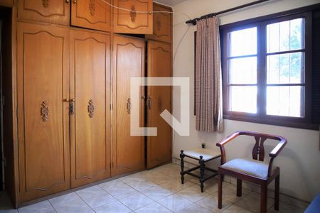 Casa à venda com 350m², 4 quartos e 2 vagas Casa à venda com 350m², 4 quartos e 2 vagasquarto5