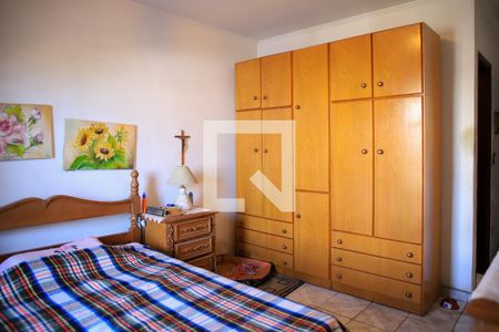 Casa à venda com 350m², 4 quartos e 2 vagas Casa à venda com 350m², 4 quartos e 2 vagasquarto 2