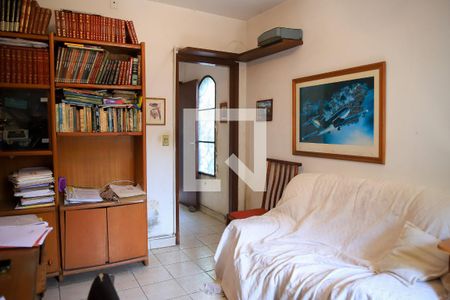 Casa à venda com 350m², 4 quartos e 2 vagas Casa à venda com 350m², 4 quartos e 2 vagasquarto1